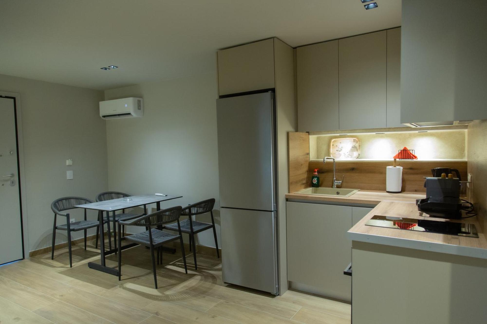 Νεακιτοσ Luxury Apartments Nikiti  Exterior foto