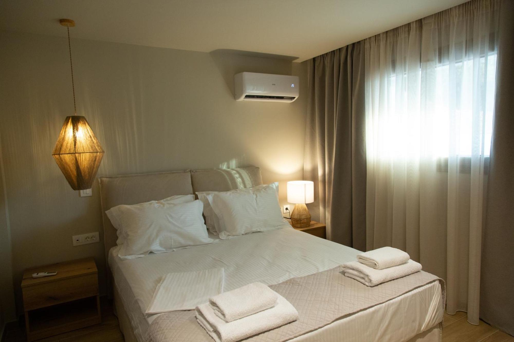 Νεακιτοσ Luxury Apartments Nikiti  Exterior foto